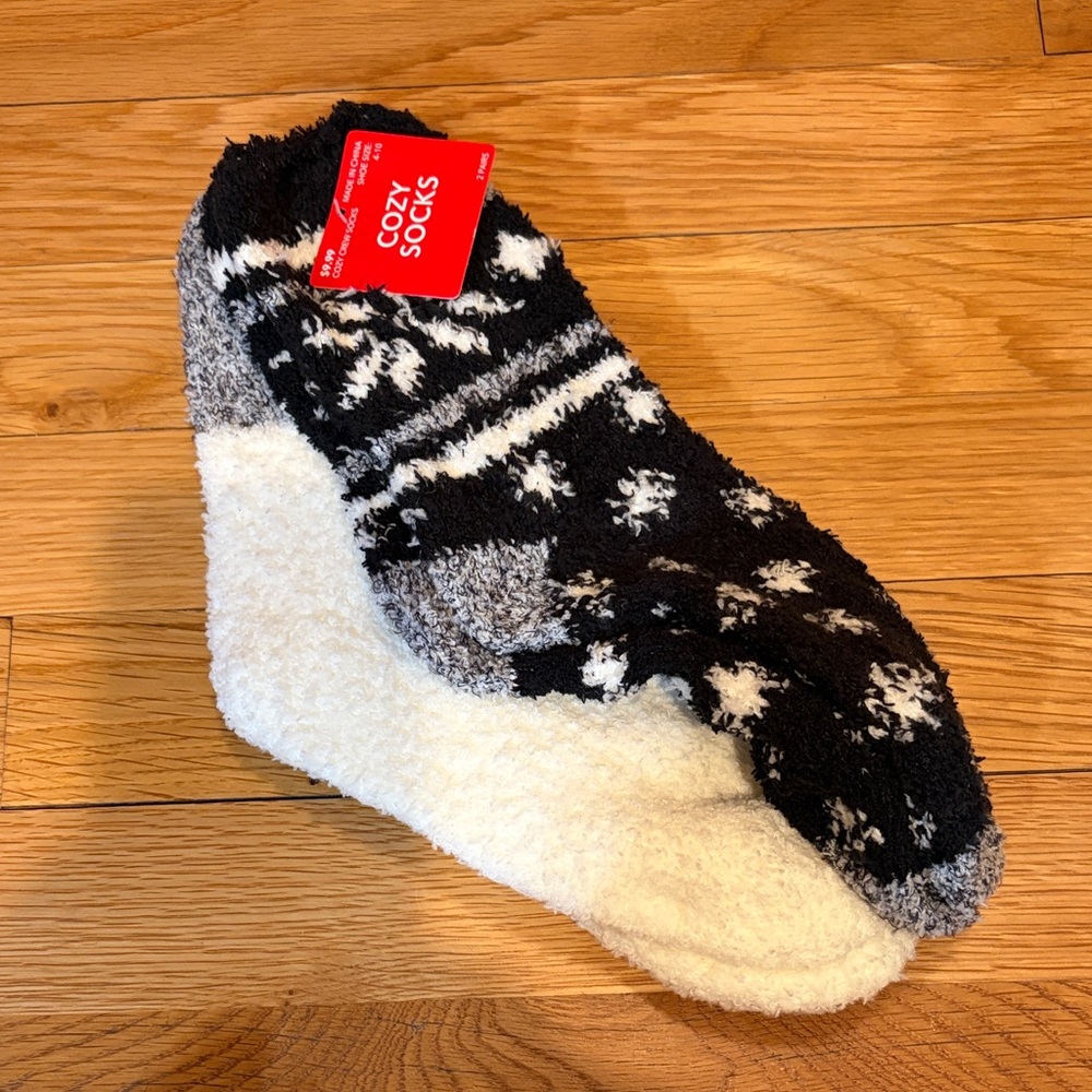 2 pack cozy fleece socks